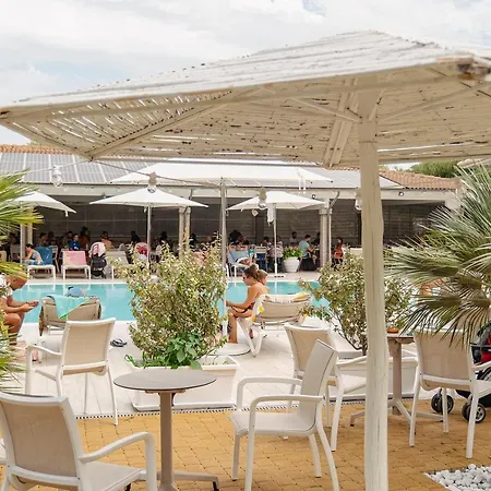 Amareclub Le Rose San Teodoro (Sardinia)