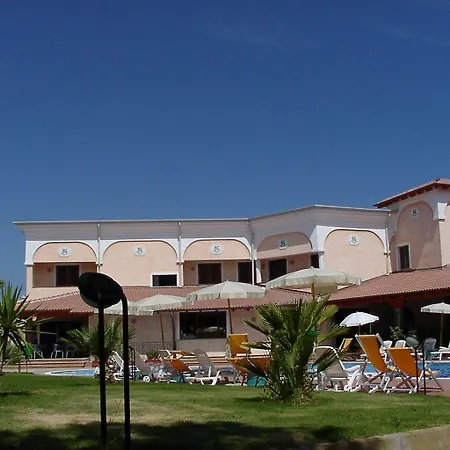 Hotel Amareclub Le Rose 4*