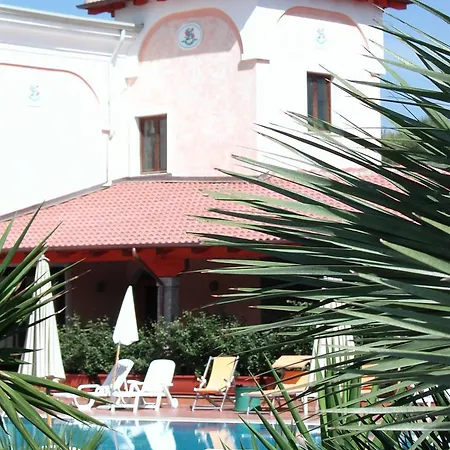 Amareclub Le Rose San Teodoro (Sardinia)