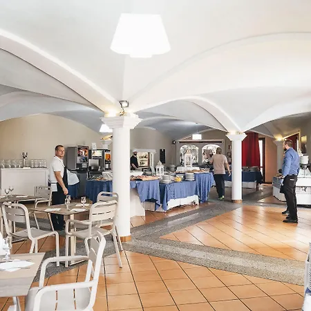 Amareclub Le Rose Hotell 4*