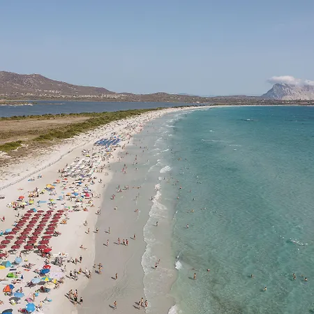 Amareclub Le Rose 4* San Teodoro (Sardinia)