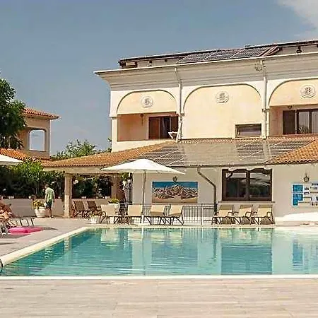 Amareclub Le Rose San Teodoro (Sardinia)