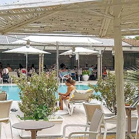 Hotel Amareclub Le Rose 4*